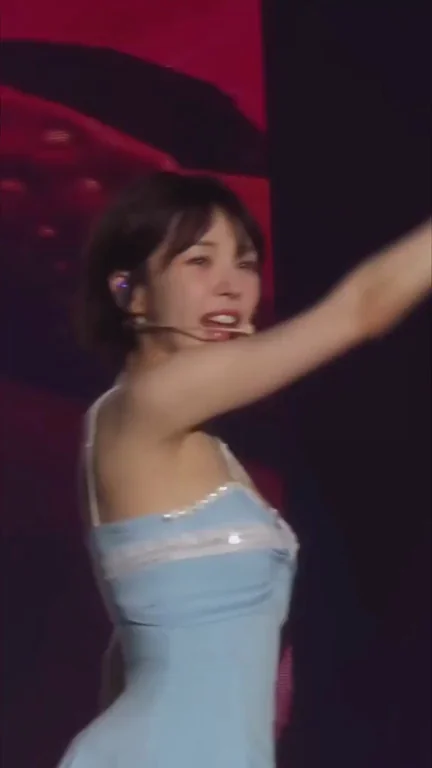🔥 Wendy's Sexy Blue Dress Dance Tease 💙🍑