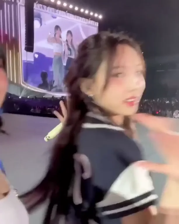 TWICE - Momo