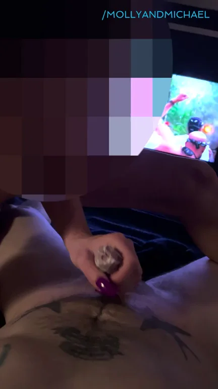 First Date Bareback Switch: Molly Ditches the Rubber & Takes It Raw