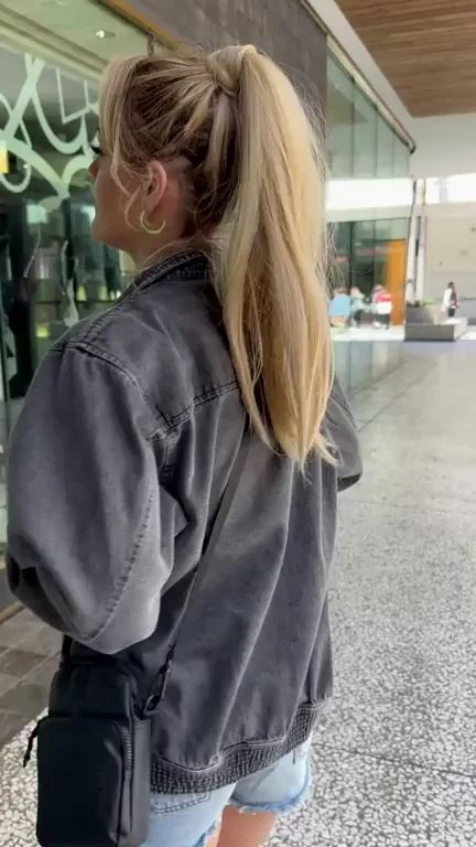 Savvy Suxx's Fast Mall Titty Flash - Blink and Miss Those Jugs!