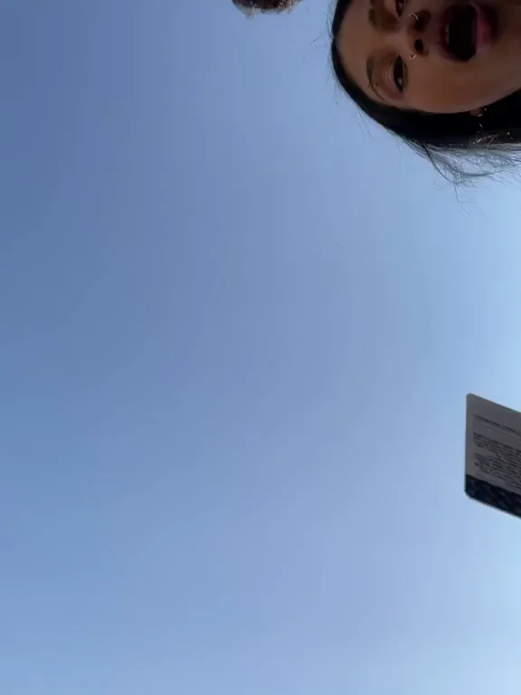 Just taking a lil walk, here's a peak from below 😁‹