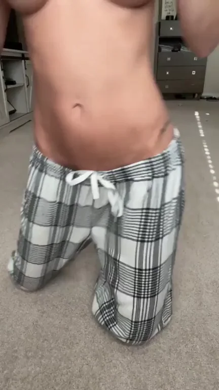 Fuckdoll Slut Preps Her Cock-Sucking Lips for Your Load