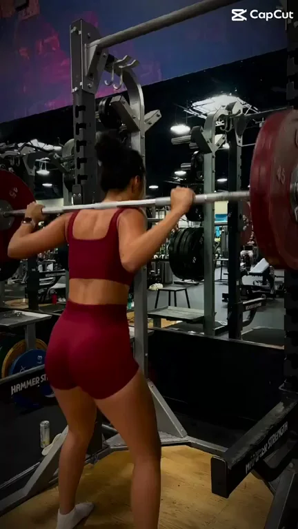 Athletic, strong, and SEXY😈 Cum get to know me and my passions for going to the gym and staying hot😁ðŸ«¶ðŸ¼