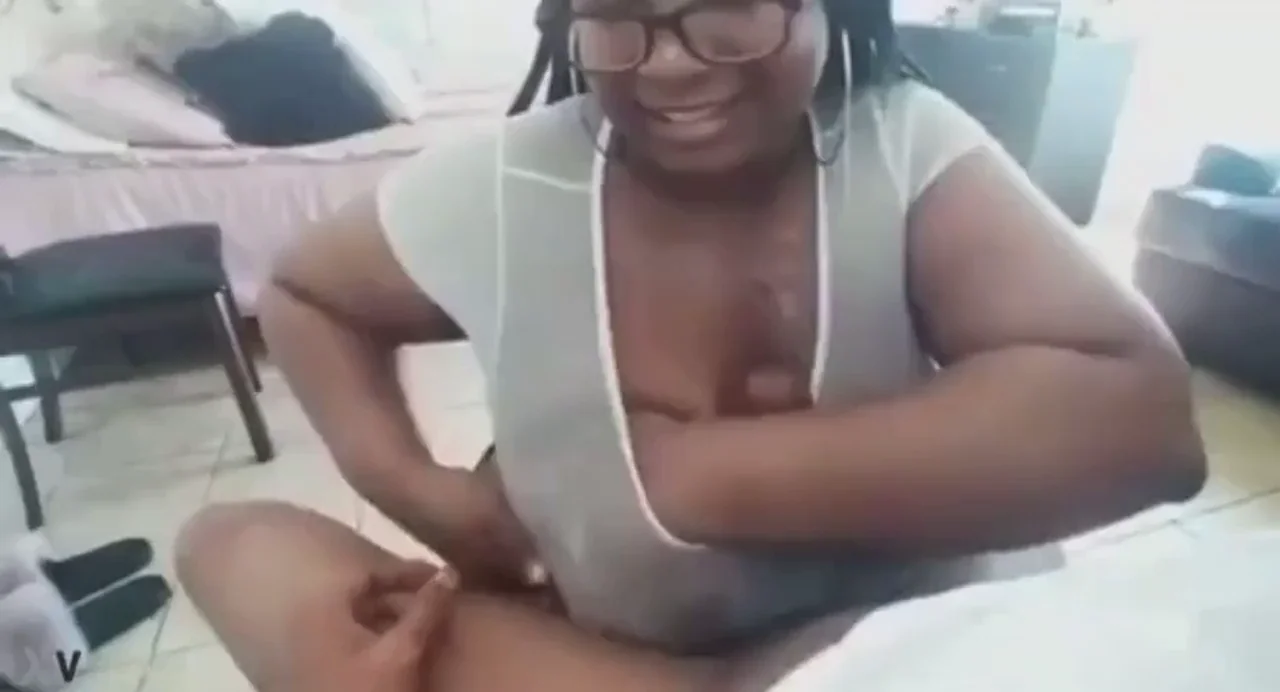 Big ass tits made him cum instantaneously