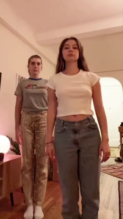 Genevieve Hannelius Casual Jiggle Tease 😍🍑