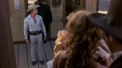 🔥 Ann-Margret's Sultry Villain Tease in 'The Villain' (1979) 💋