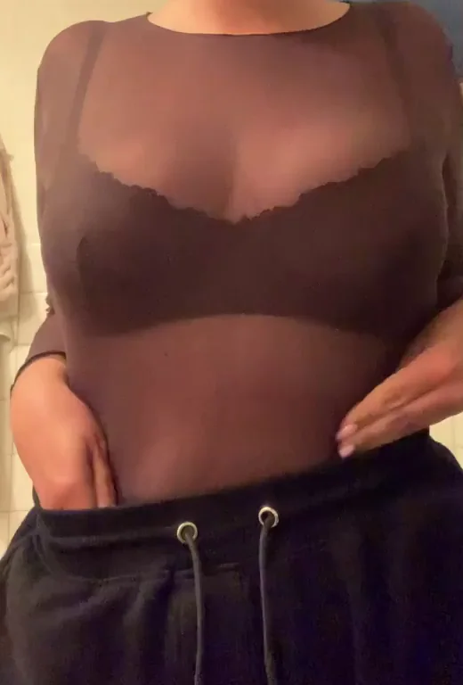 Titty drop 😁›