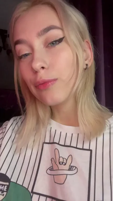 look at my sweet ass ???