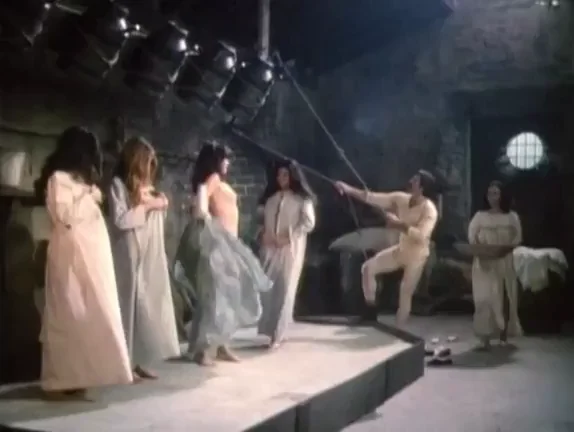 Las Mujeres de Jeremias: Steamy Nude Shower Soiree with María José Cantudo & Crew (MX 1981)