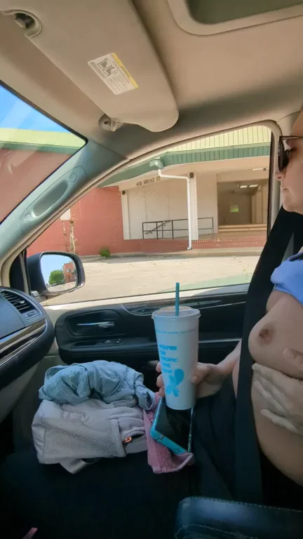 Catching a nice breeze after a workout [gif]