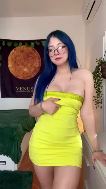 The dream for those who undress me with the view while pass by
