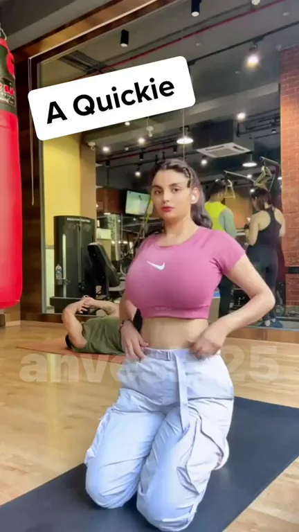 Quickie Gym Stretch with Massive Jugs 🍑💦