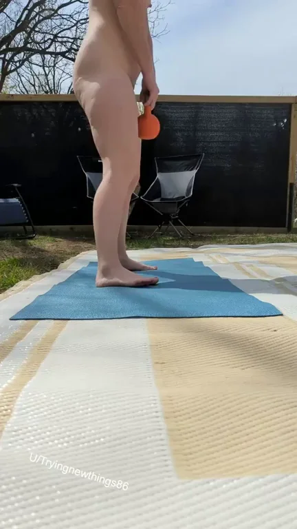 Trying out my new kettlebell (f)