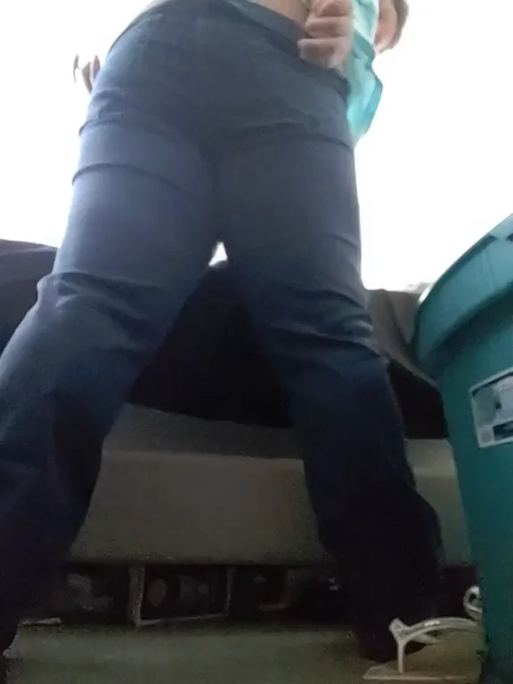 Would you eat my ass on the first date