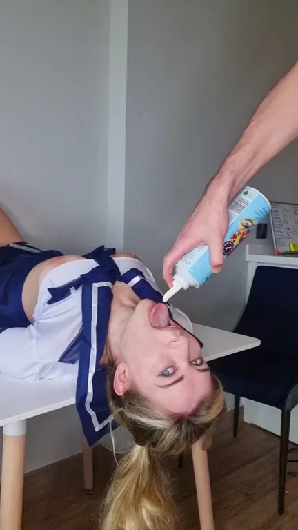 [/r/nsfwhardcore] Choking on a Cock