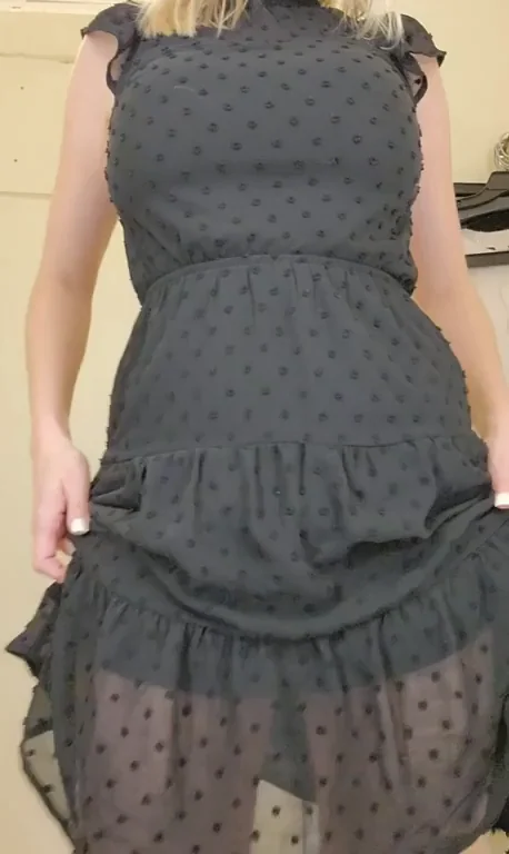 I wonder if you are brave enough to fuck in the changing room for real