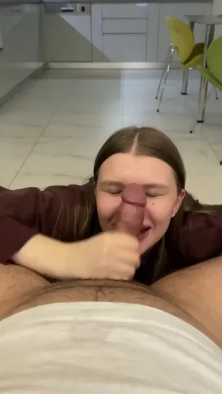 🍆💦 Peter North Obsessed Dude Drowns Slutty Cutie in Massive Facial Cumshot