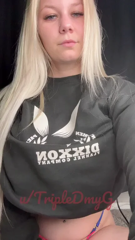 Play with My Massive Bolt-On Tits! 💦🍒