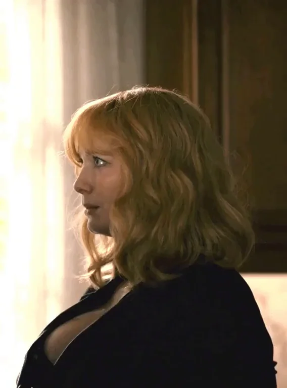 Christina Hendricks, Ridiculously huge tits