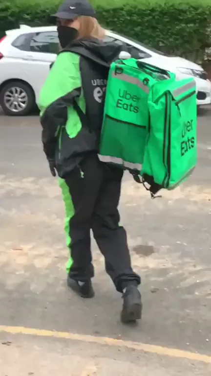 on my way to deliver a side of ass to you