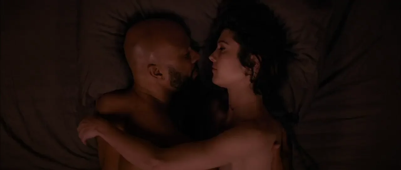Mary Elizabeth Winstead's Steamy Backstory Bare Titty Tease in All About Nina 🔥🍒