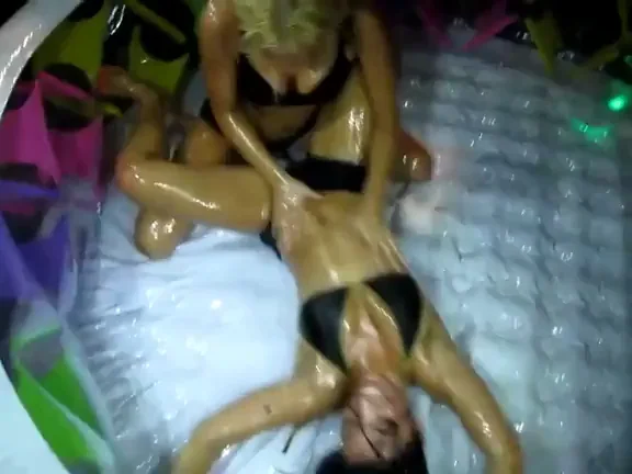 🔥 Slippery Club Oil Wrestling Babes 💦👙
