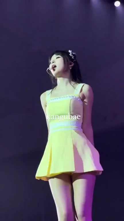 Seulgi's Slutty Yellow Mini Dress Stage Tease 🔥🍑