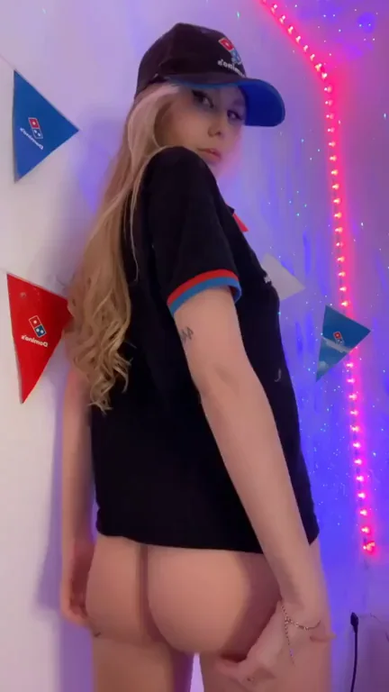 want you to look at my ass more often