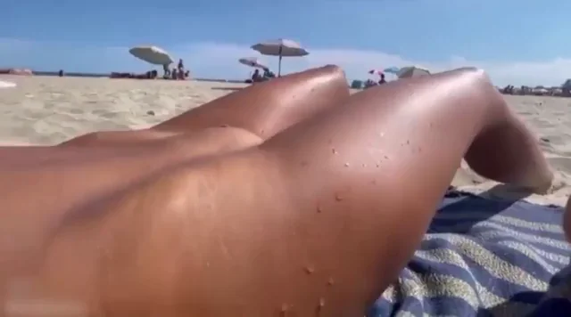 Slutty Beach BJ: Sucking Thick Cock in Broad Daylight