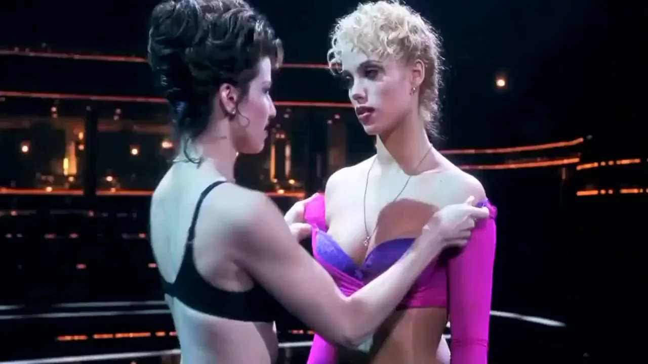 🔥 Gina Gershon & Elizabeth Berkley Showgirls Tit Tease 💋