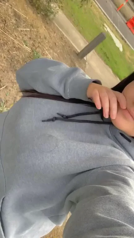 Cold morning walks = hard nipples 😁ðŸƒ [OC]
