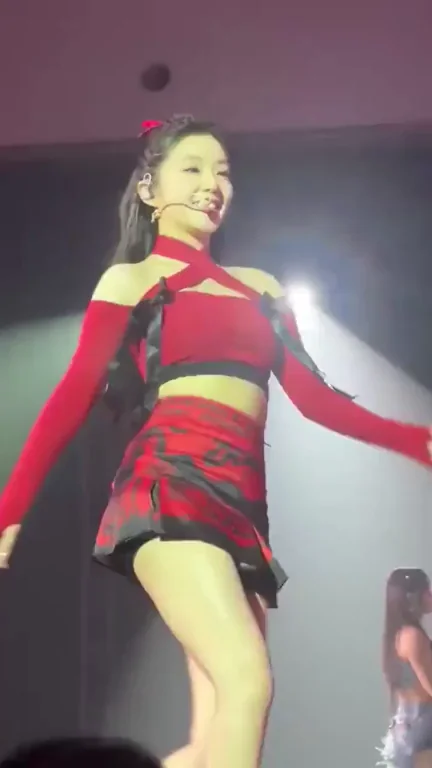 🔥 Red Velvet Irene's Slutty Red Stage Tease 💋