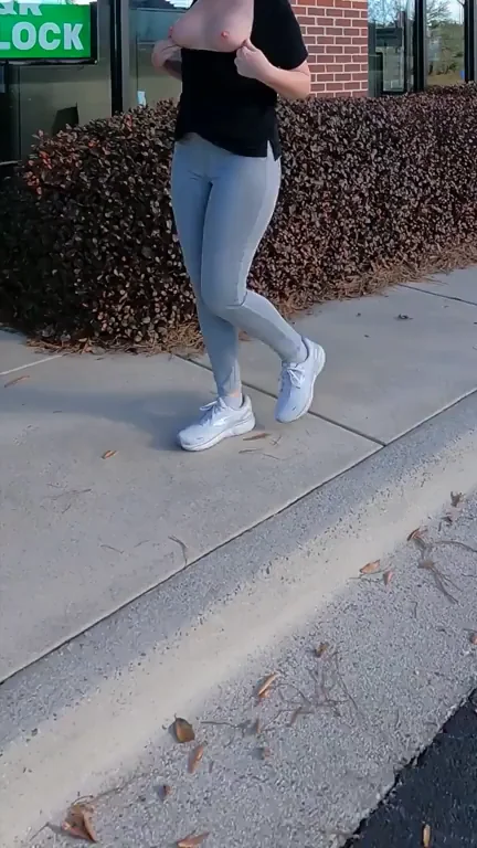 Taking a walk in my favorite leggings|