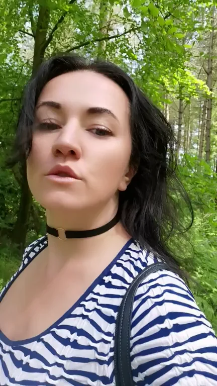 Dog Walkers Don't Mind My Flashing Tits 😜🌳🍈