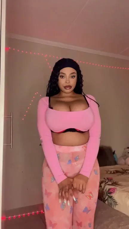 did someone order an extra jiggly Tits