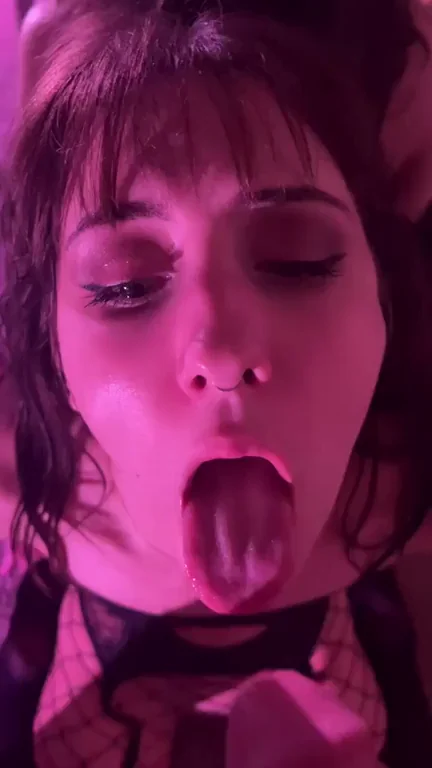 My mouth is nothing but a fuck toy