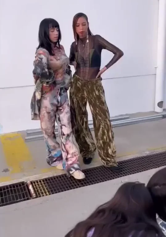 Billie Eilish Lookalike Photoshoot BTS Sluts Teasing 🔥👅