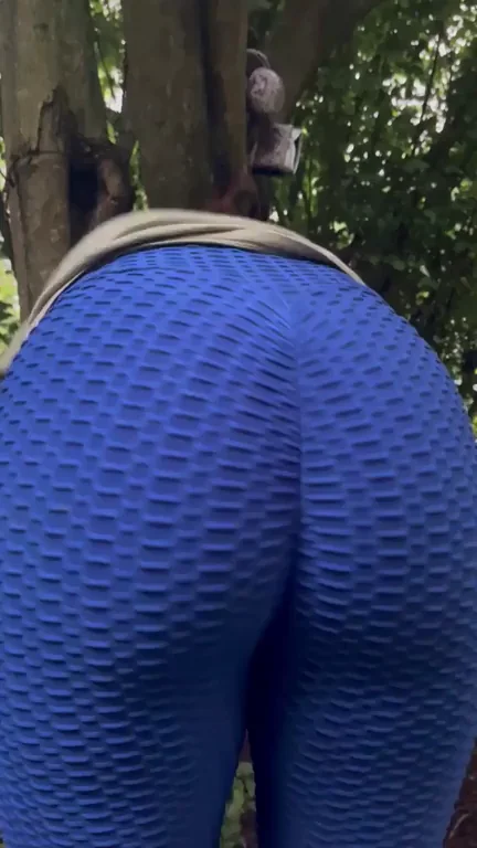 Your daily dose of textured leggings
