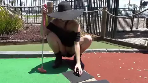 Just trying to golf and my goodies keep spilling out Â¯\_(ãƒ„)_/Â¯