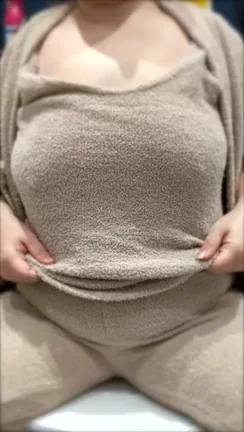 A quick flash of my tits for you