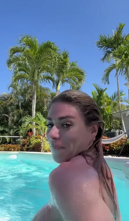 Beach Babe's Juicy Ass Swim Tease 😈🏖️💦