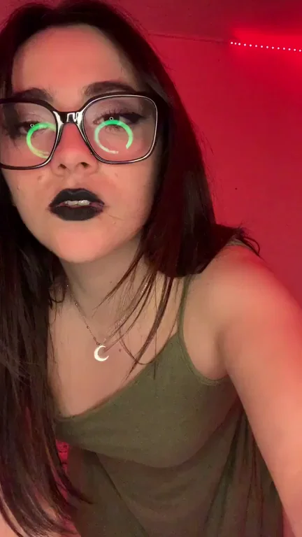 Begging You to Creampie My Tight Pussy While I Stare Up 😈💦