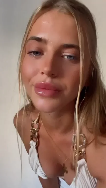 Sorry Daddy... Your Teen Reddit Slut's Teasing Tits! 😈💦