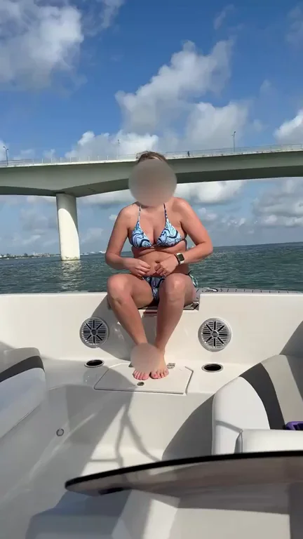 Flashing my tits to those on the bridge!