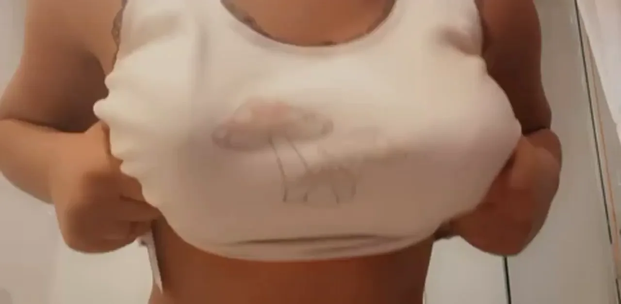 Let Me Slap My Tits On You