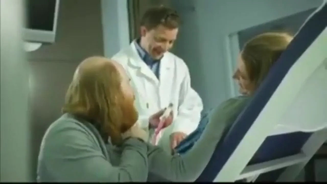 Doc Fucks Hubby's Blonde Wife Behind His Back 😈👨‍⚕️🍑
