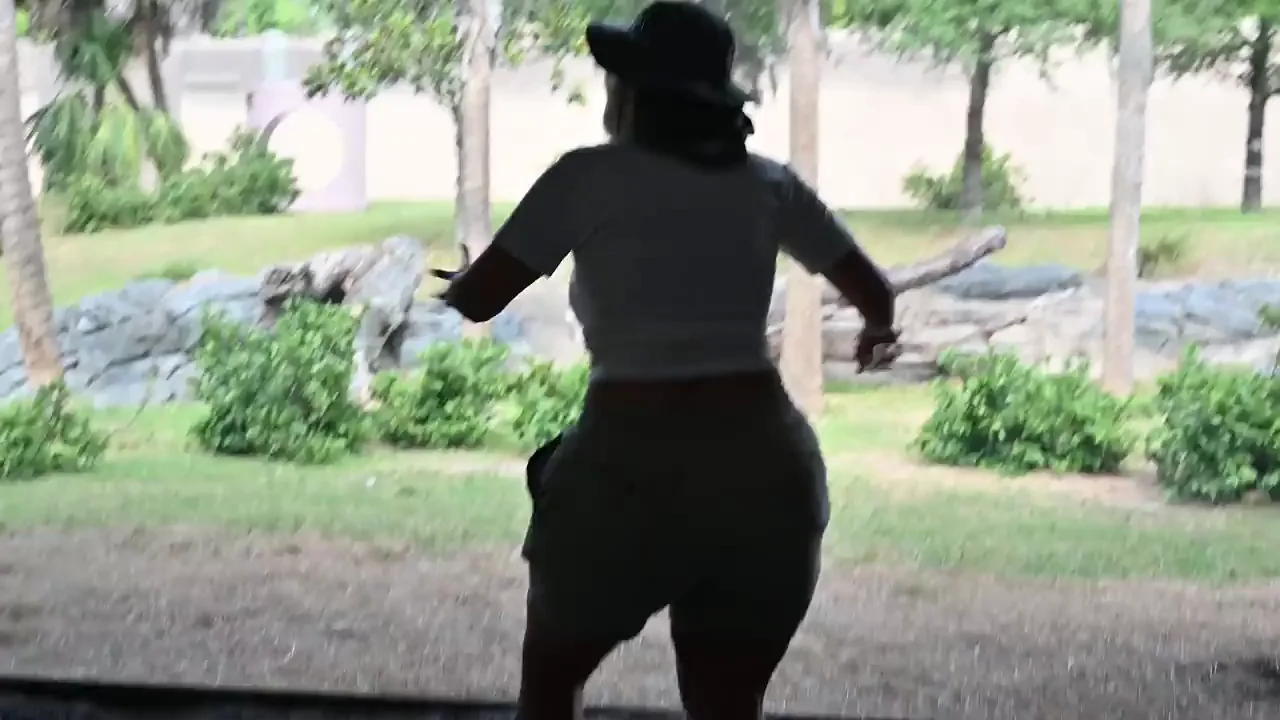 PAWG Zookeeper Gets Fucked By Gorilla