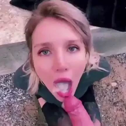 Submissive Cutie with an innocent face gulps down a gooey cum in mouth deposit ❤👆Œ😁‹