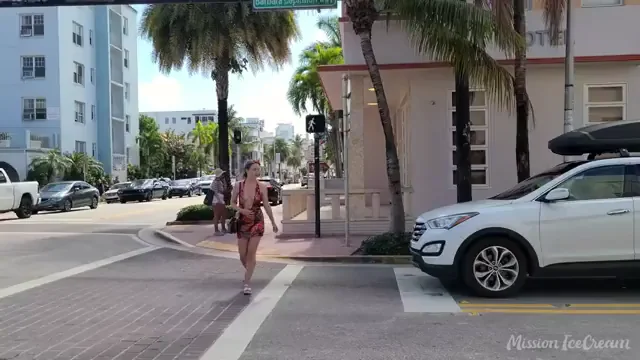 honestly wasn't expecting my dress to just part like that lol