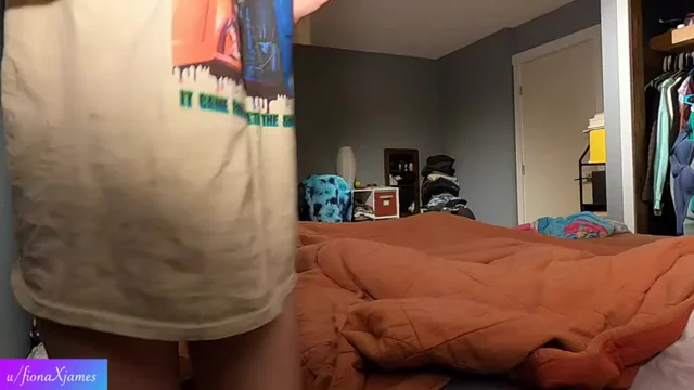 Using my sleeping roommates cock and making him cum for me 😁‡